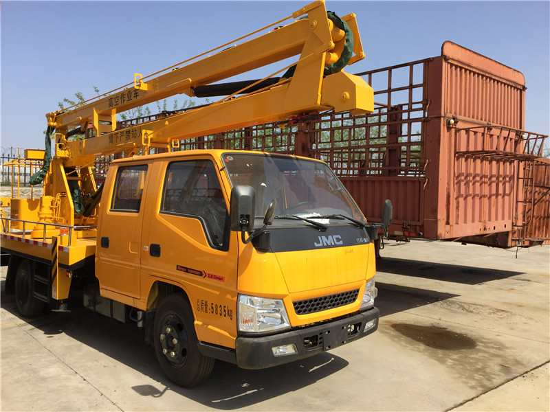 1526111113697545.jpg 高空作業(yè)車88.jpg