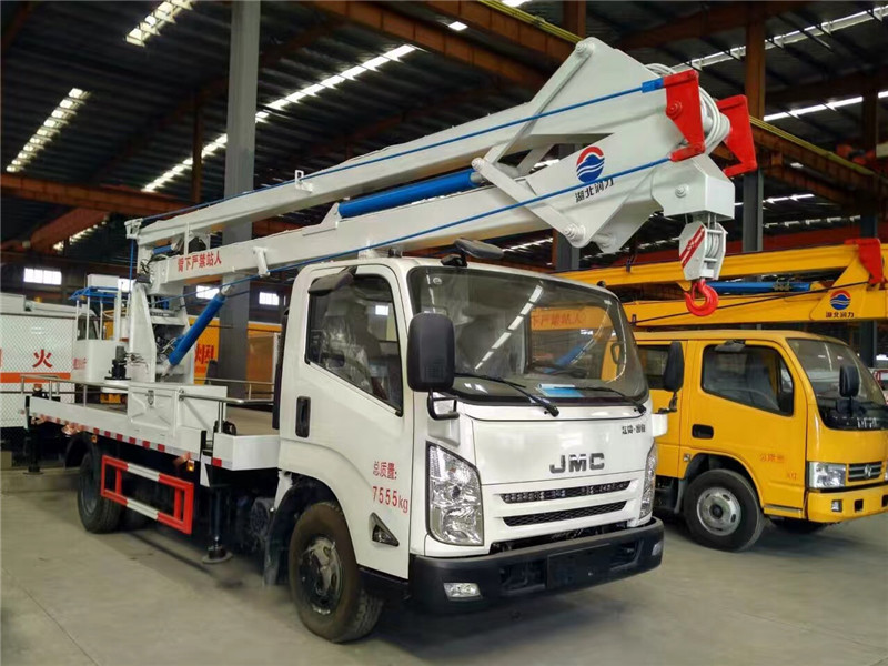 1528274387511174.jpg 高空作業(yè)車07.jpg